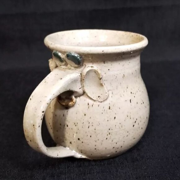 Vintage Handmade Ceramic Coffee Tea Mug Tan Gray Speckle Glaze Elephant Face - Picture 1 of 7